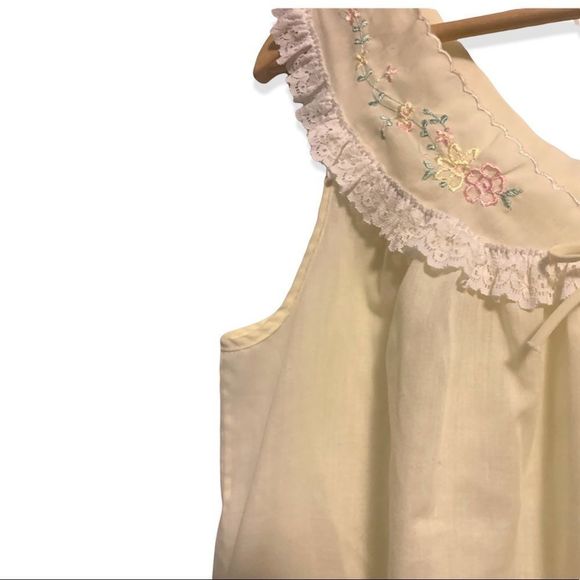 VINTAGE Sears 80’s Yellow Nightgown with Floral Embroidery Size Large - Picture 4 of 9